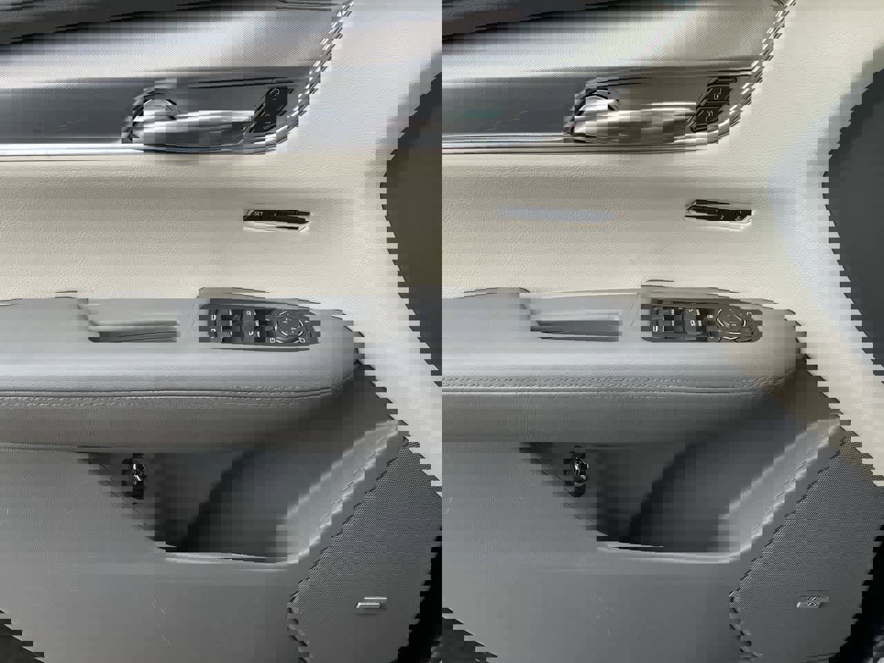 Certified 2022 Cadillac XT5 Premium Luxury image 33