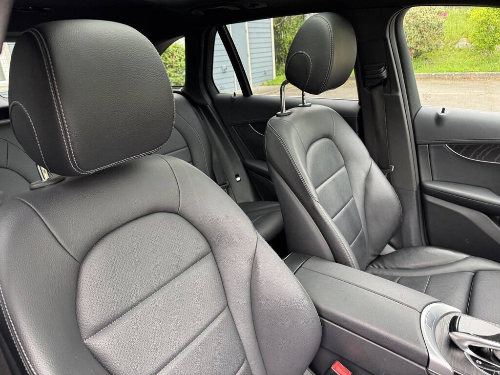 Used 2017 Mercedes-Benz GLC 300 4MATIC image 15