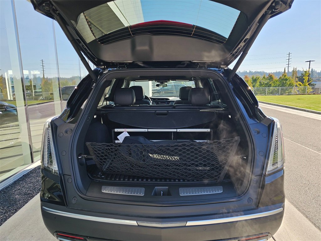 New 2025 Cadillac XT5 Sportv w/ LPO, Floor Liner Package image 17