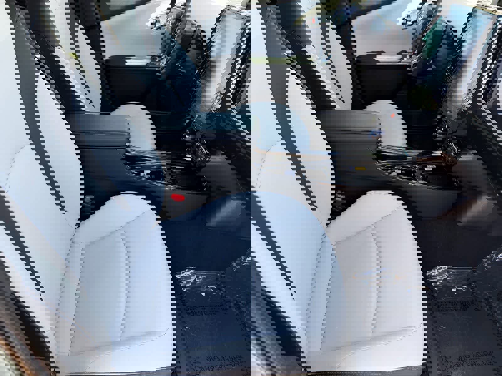 Used 2021 Toyota Prius Limited w/ Premium Convenience Package image 12