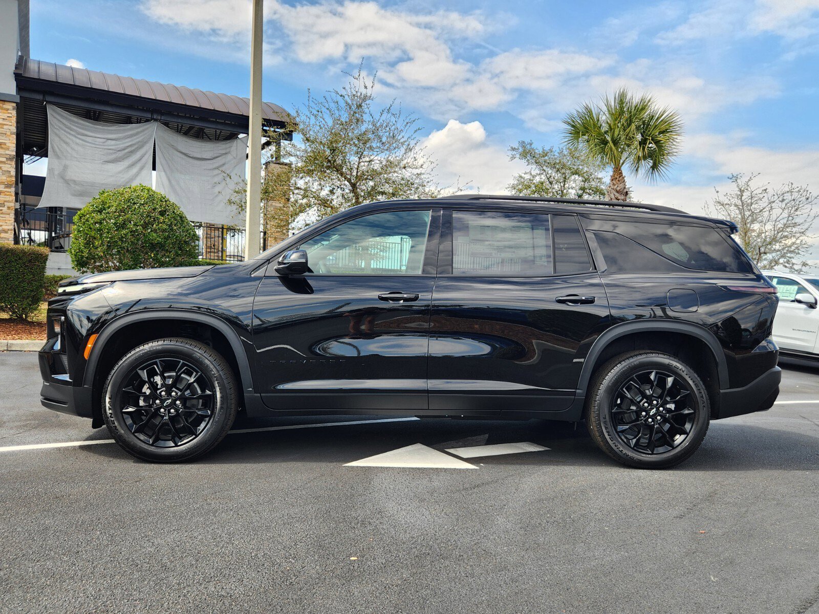 New 2026 Chevrolet Traverse LT w/ Midnight/Sport Edition image 3