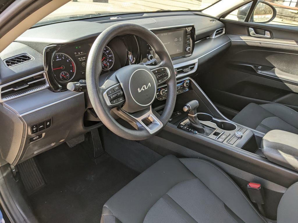 Used 2022 Kia K5 LXS image 8