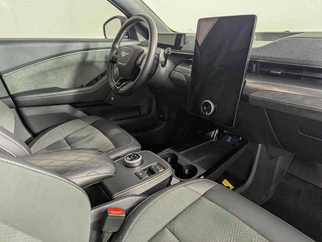 Used 2024 Ford Mustang Mach-E GT image 23