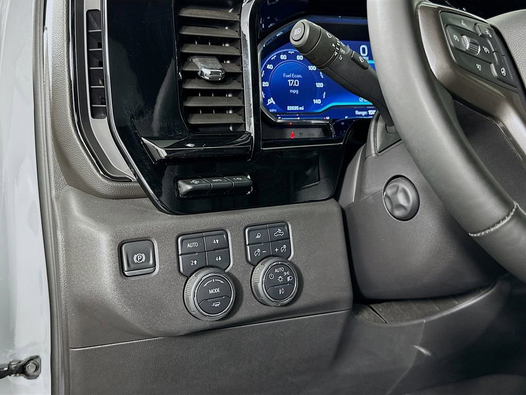 Used 2025 Chevrolet Silverado 1500 ZR2 w/ Technology Package image 10