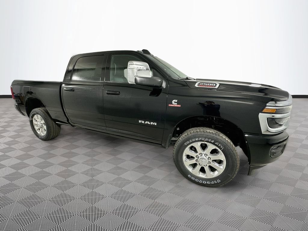 New 2026 RAM 2500 Laramie AWD/4WD image 3