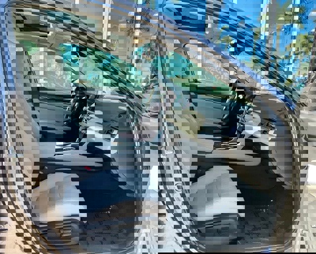 Certified 2018 Honda Accord Touring image 15