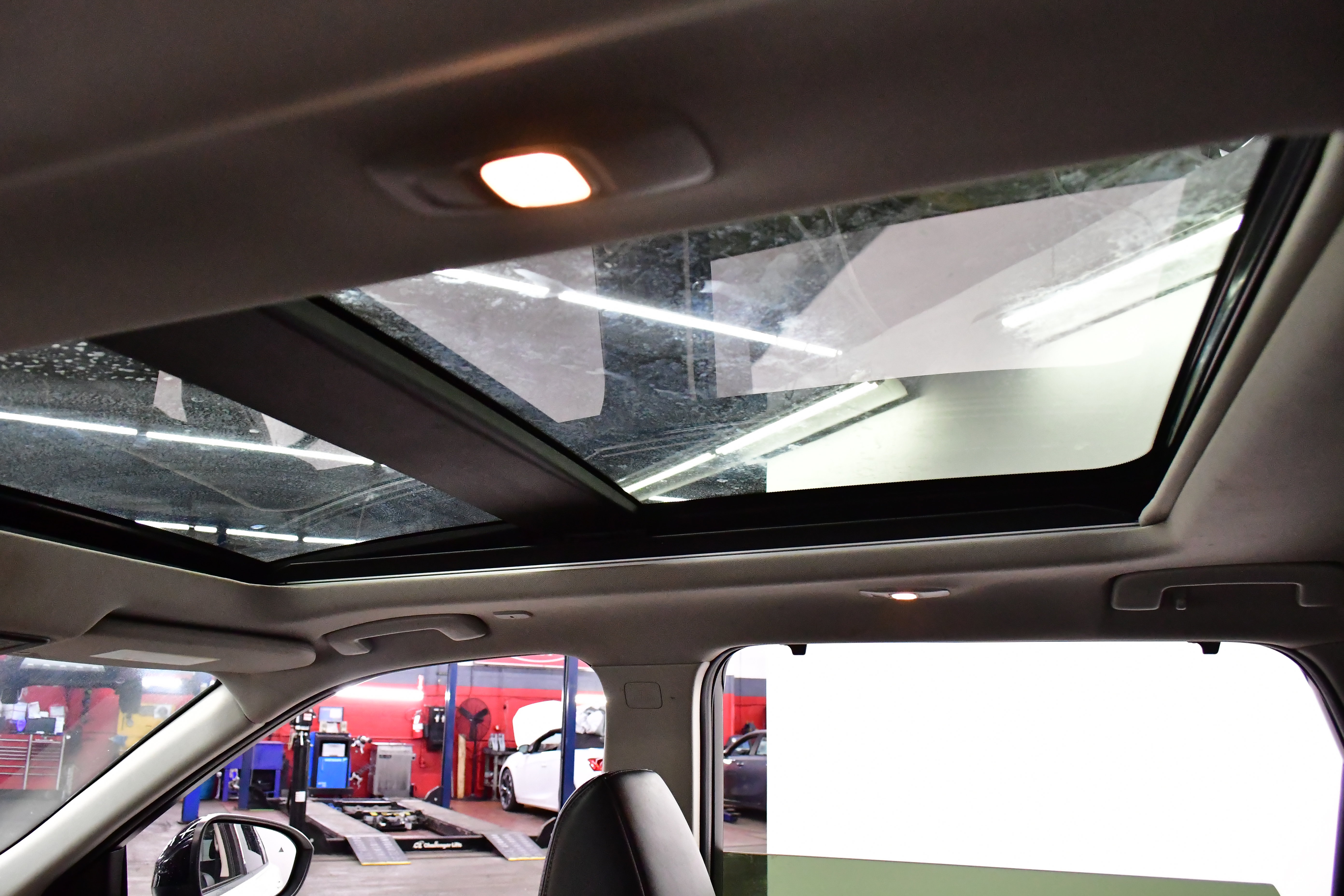 Used 2023 Nissan Rogue SV w/ SV Premium B Package image 27