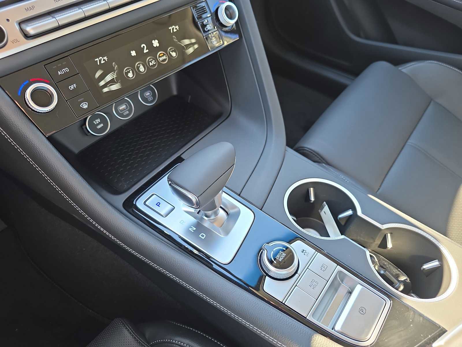 New 2026 Genesis G70 2.5T image 18