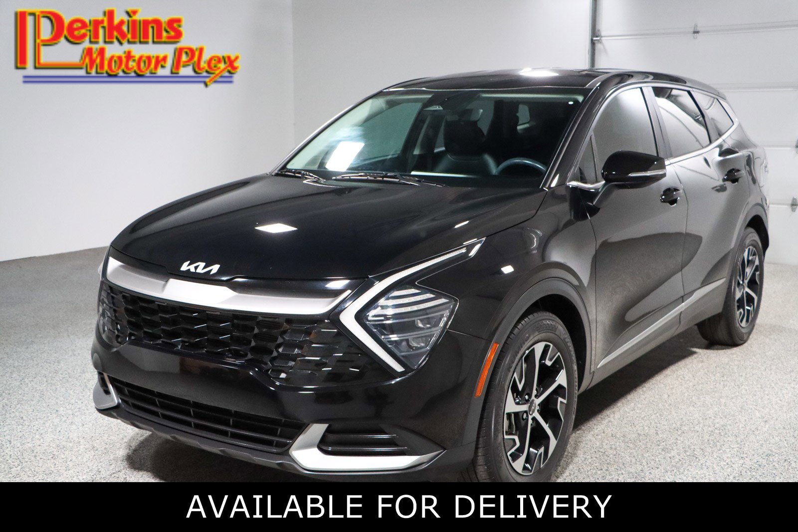 Used 2024 Kia Sportage EX FWD image 1