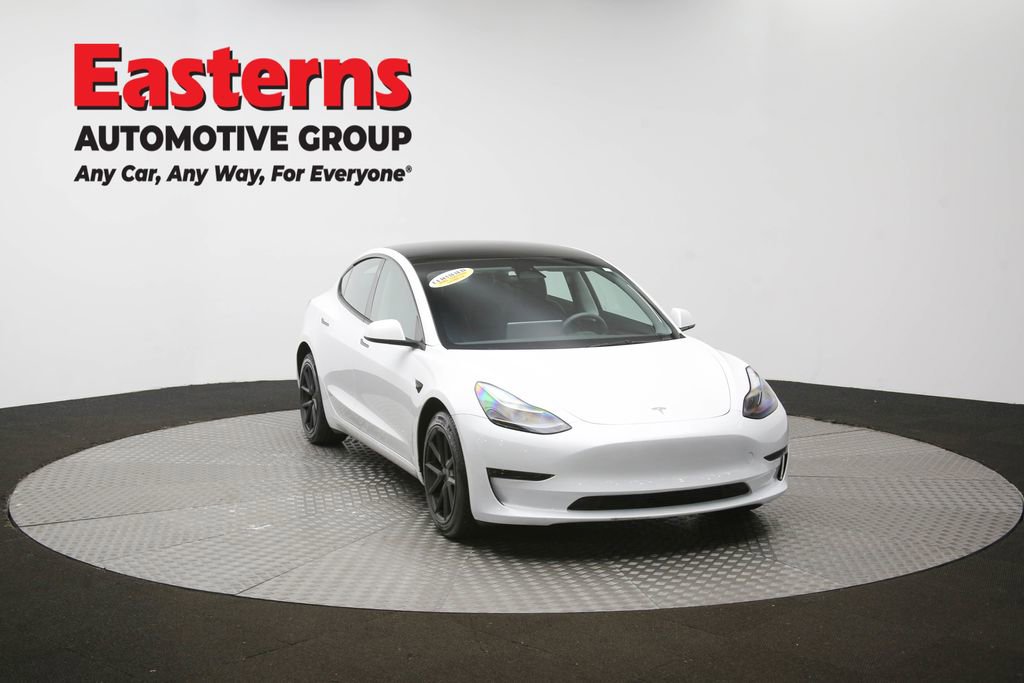 Used 2023 Tesla Model 3 Standard Range image 45
