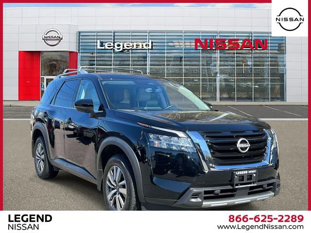 Used 2023 Nissan Pathfinder SL image 1