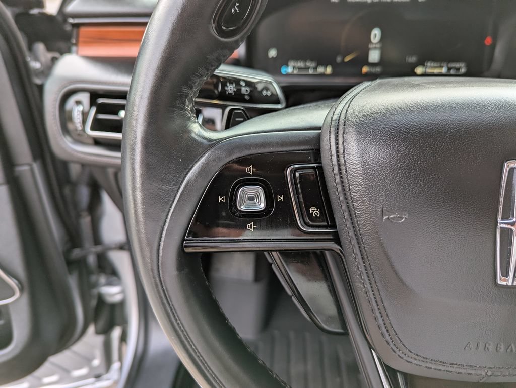 Used 2020 Lincoln Aviator Reserve w/ Equipment Group 201A AWD/4WD image 18