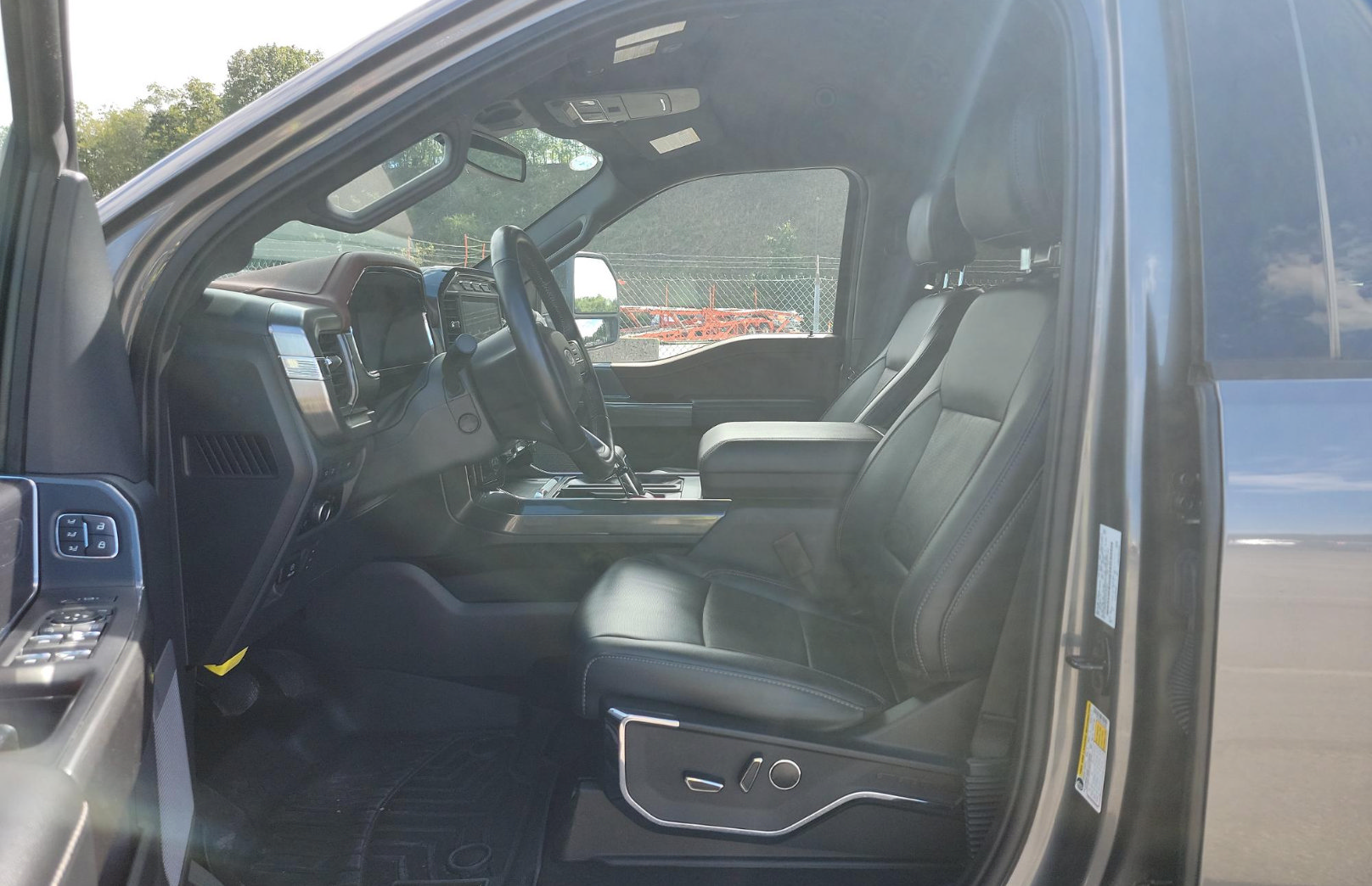Used 2023 Ford F150 Lariat w/ Equipment Group 502A High AWD/4WD image 8