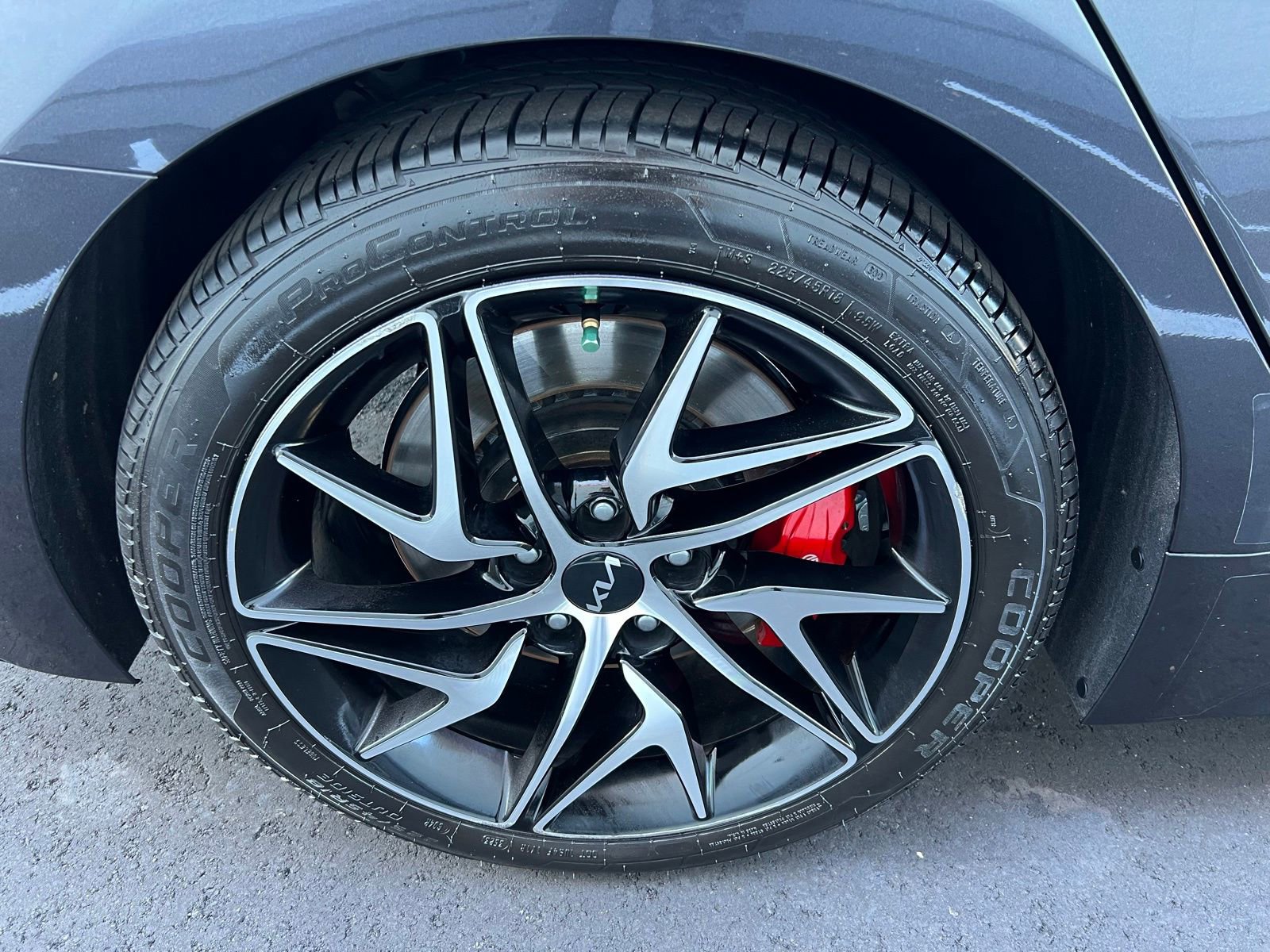 Used 2023 Kia Stinger GT-Line w/ Sun & Sound Package image 14