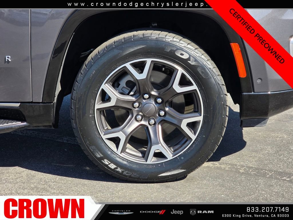Certified 2024 Jeep Wagoneer L Series III w/ Flexible Seating Group AWD/4WD image 9
