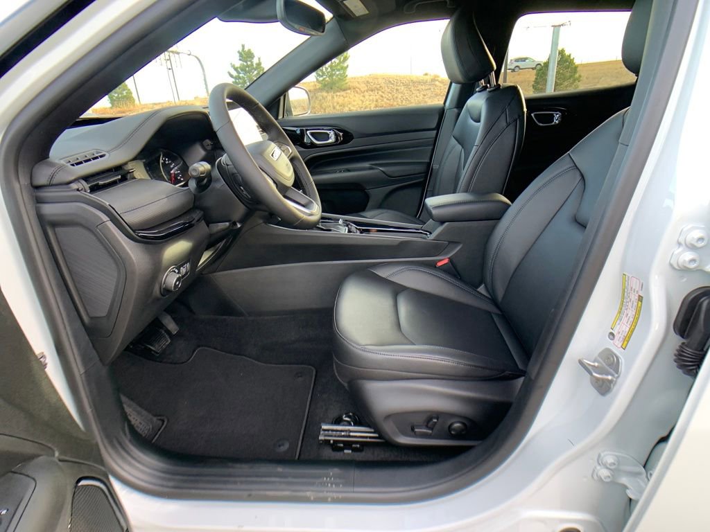 New 2026 Jeep Compass Limited image 10