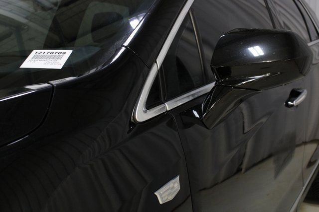 Used 2017 Cadillac XT5 Platinum image 34