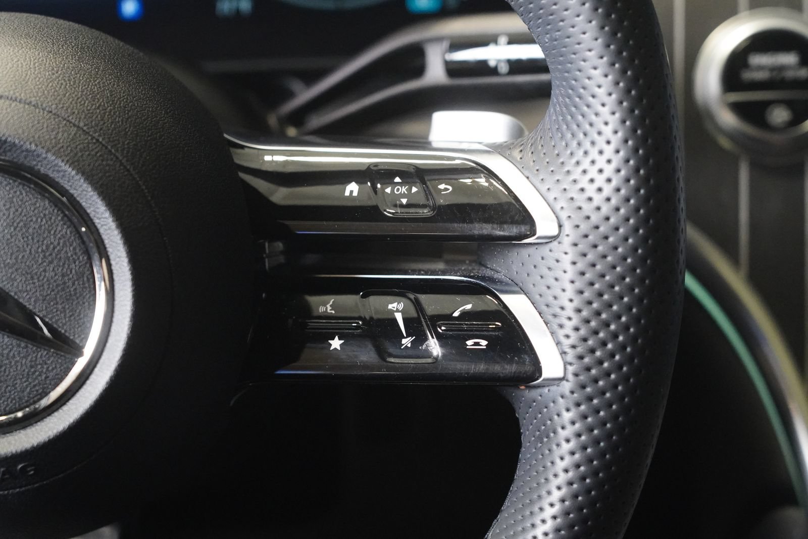 Certified 2023 Mercedes-Benz GLC 300 4MATIC image 17