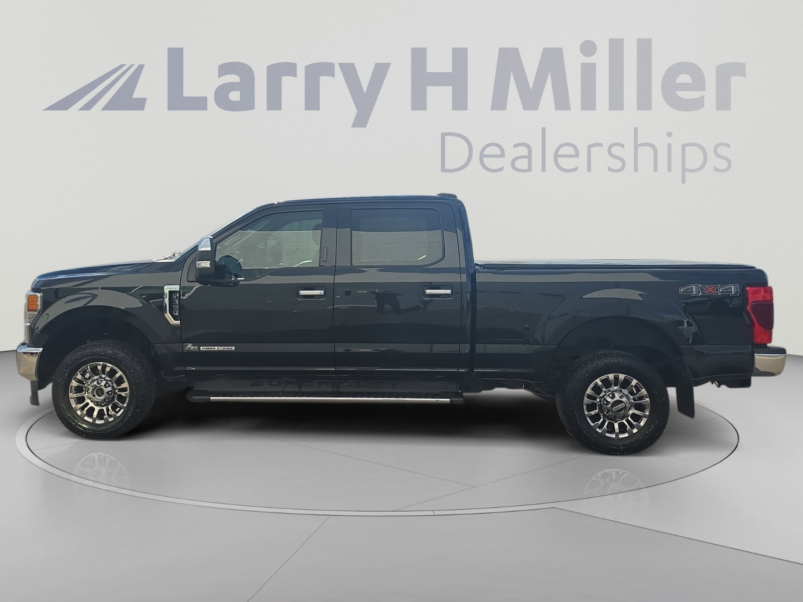 Used 2020 Ford F350 XLT w/ XLT Premium Package AWD/4WD image 2