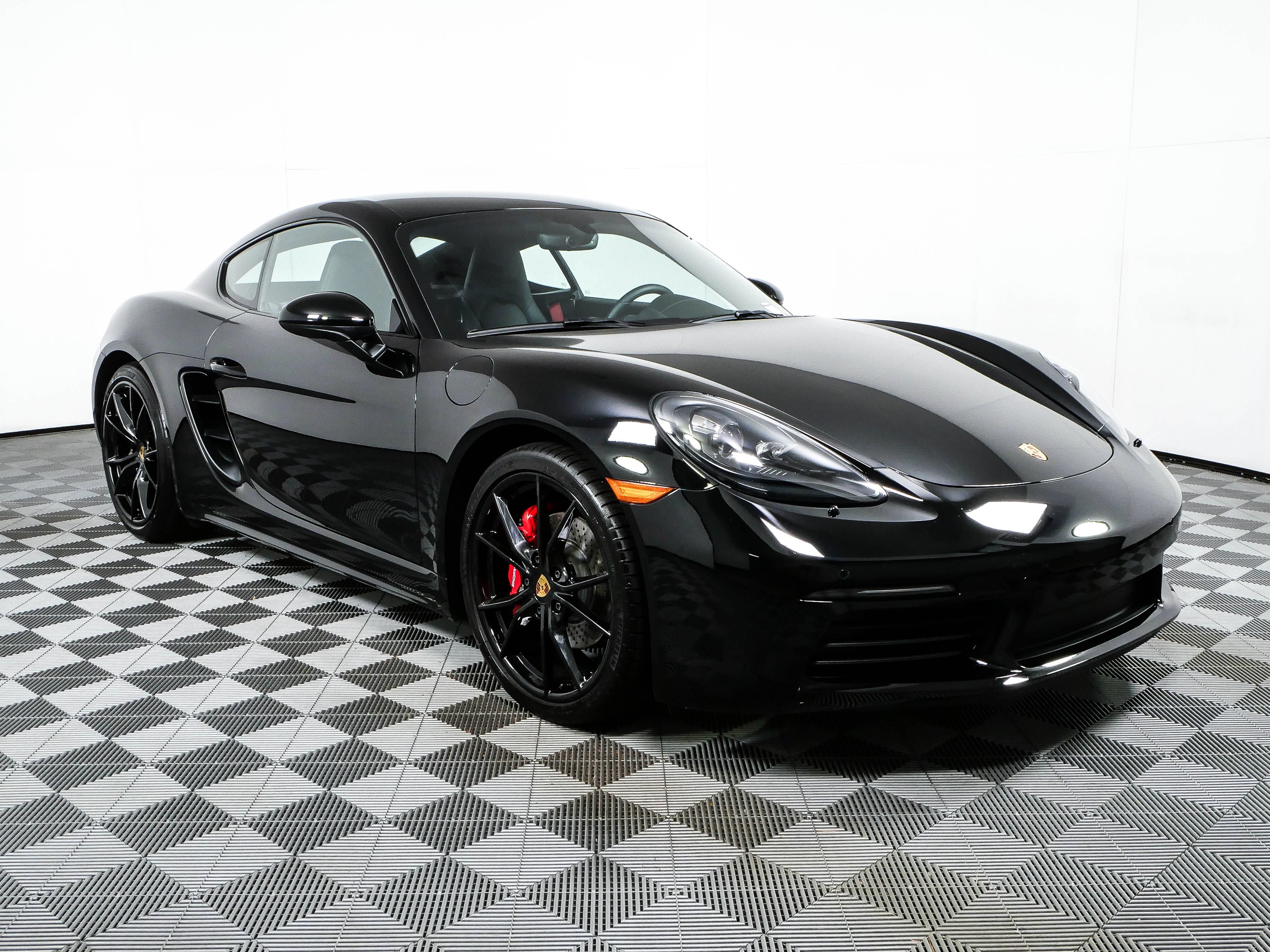 Certified 2024 Porsche 718 Cayman S RWD image 24