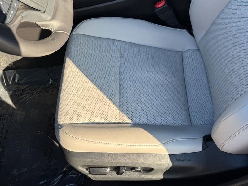 Used 2020 Lexus UX 250h w/ Premium Package image 17