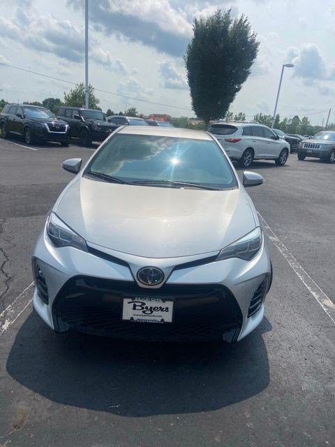 Used 2018 Toyota Corolla SE w/ Carpet Mat Package (TMS) FWD image 2