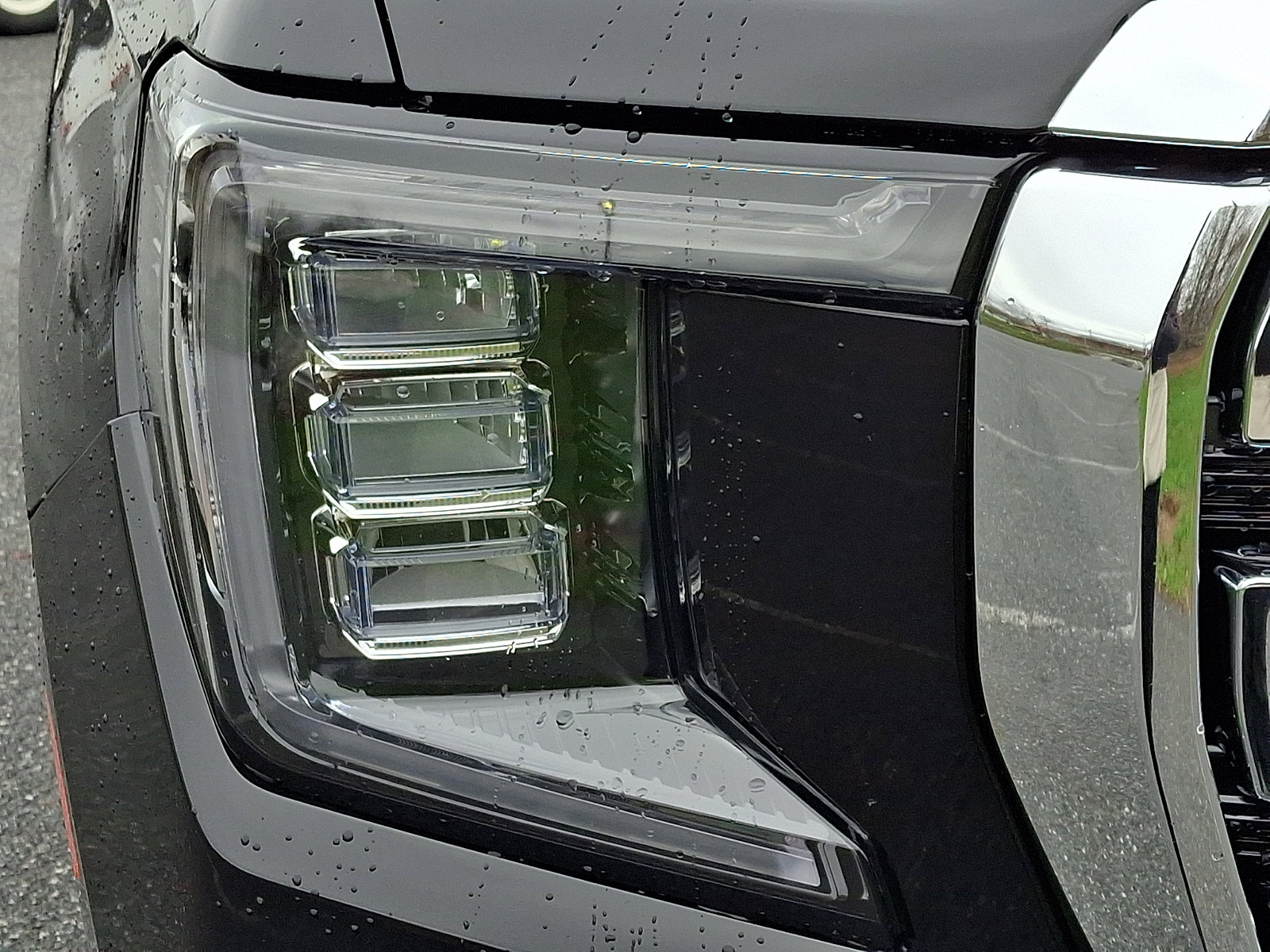 Certified 2023 GMC Yukon XL SLT w/ SLT Premium Package image 9