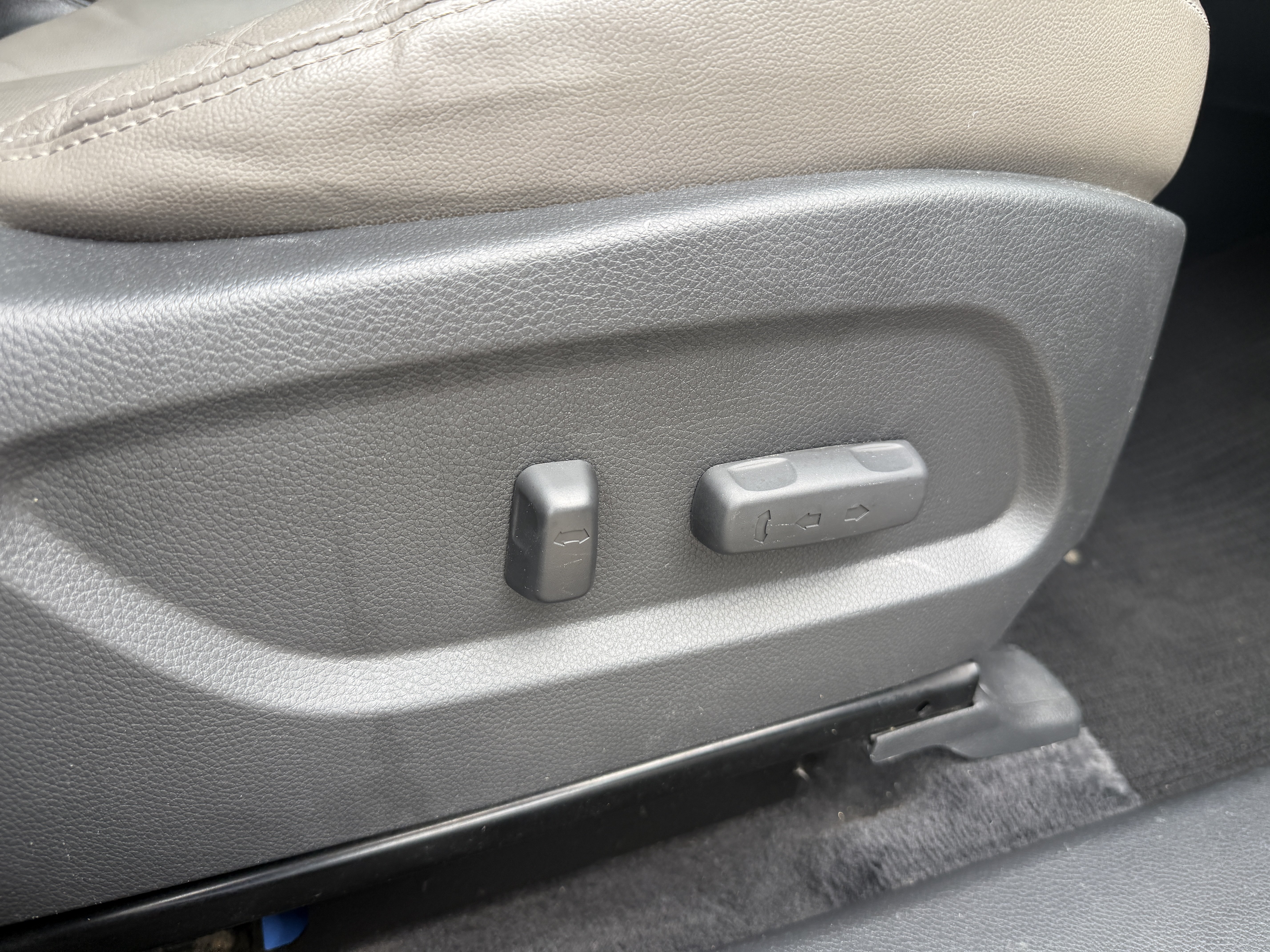 Used 2019 Hyundai Santa Fe XL w/ Cargo Package FWD image 26