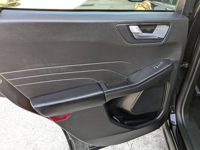 Used 2025 Ford Escape ST-Line image 24