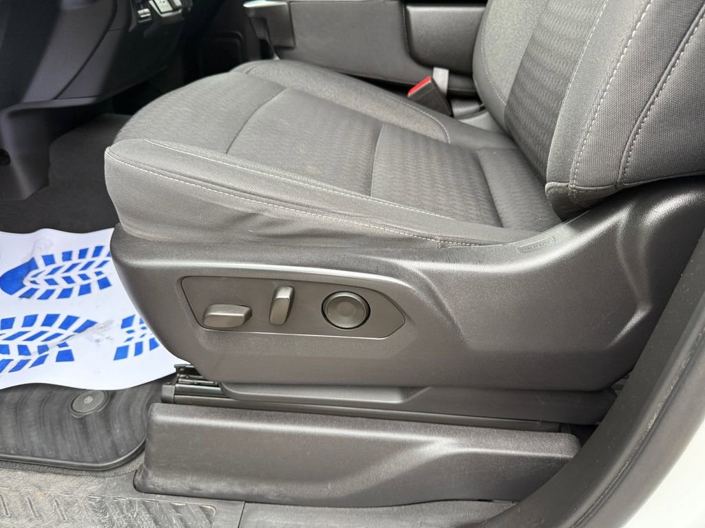 Used 2023 Chevrolet Silverado 1500 Custom image 17