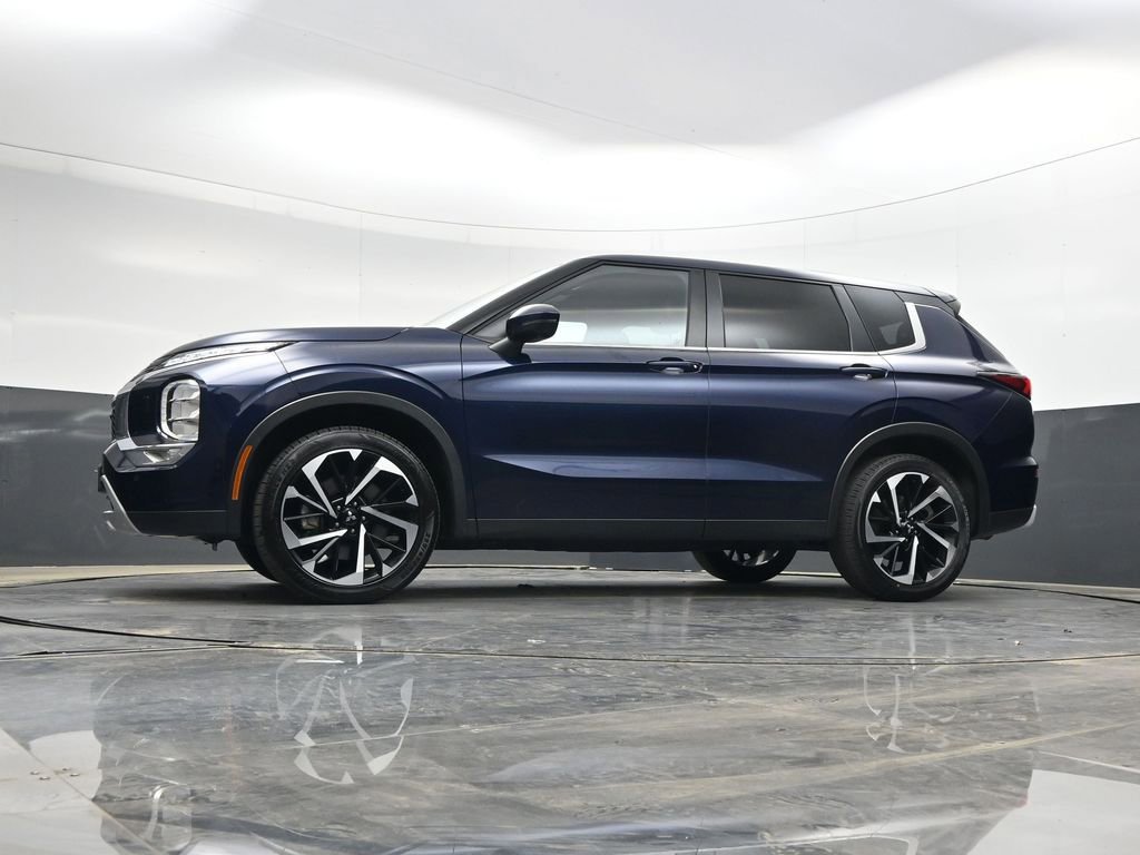Used 2024 Mitsubishi Outlander SE AWD/4WD image 29