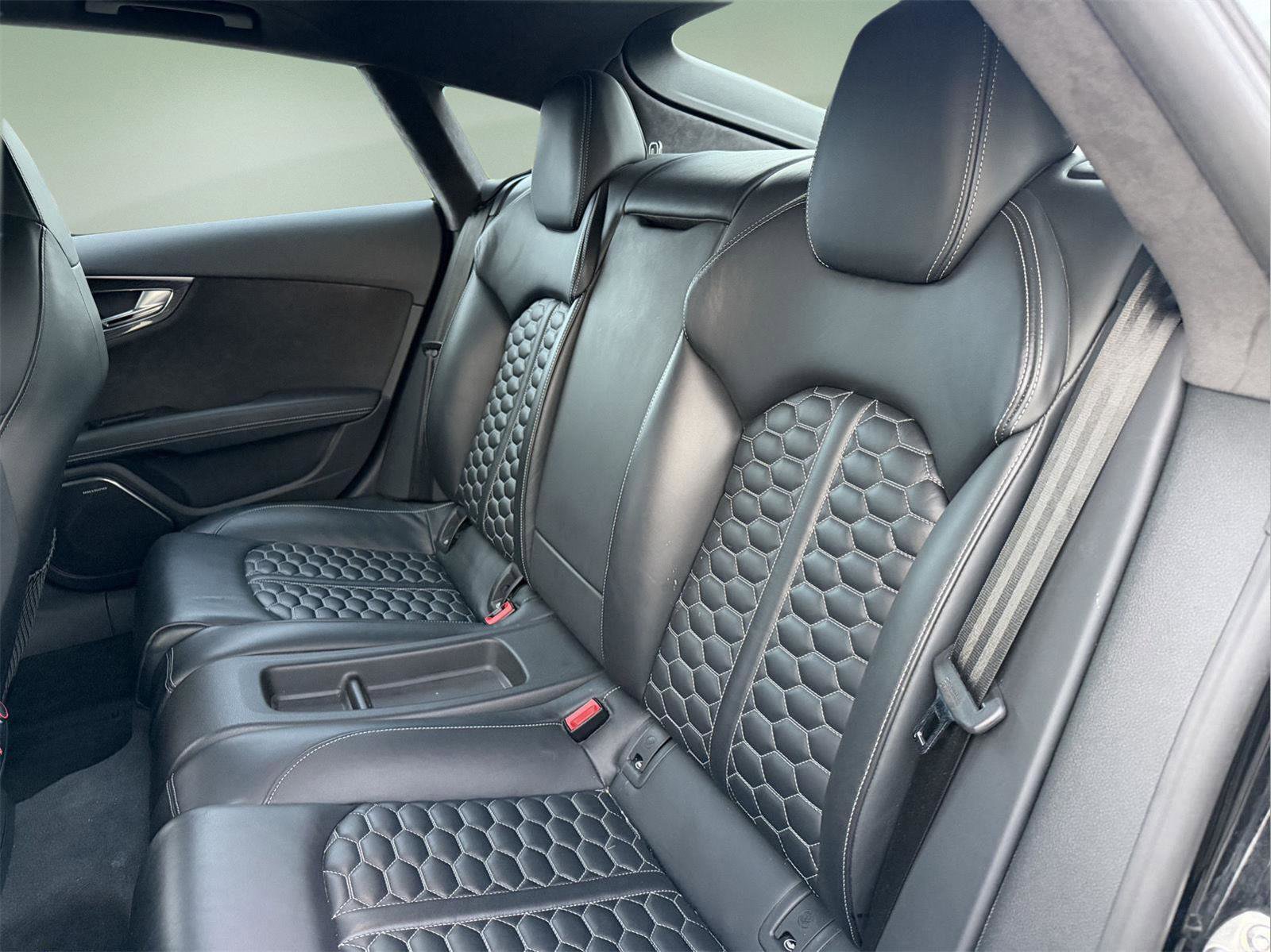 Used 2017 Audi RS 7 Prestige image 40