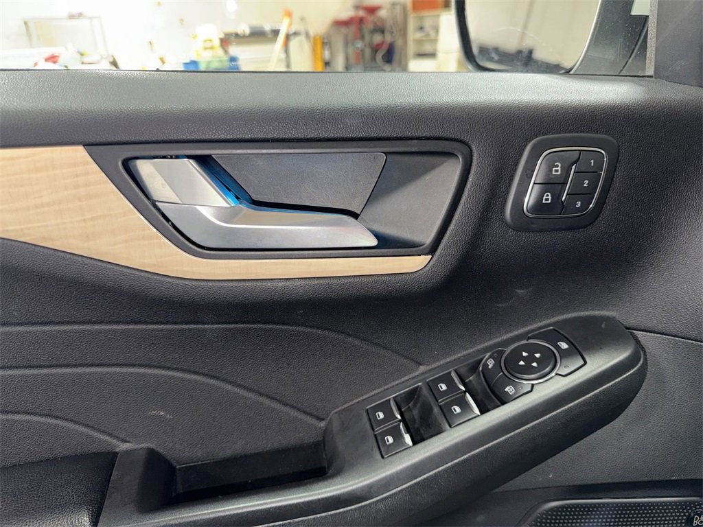 Used 2022 Ford Escape Titanium w/ Titanium Elite Package image 15