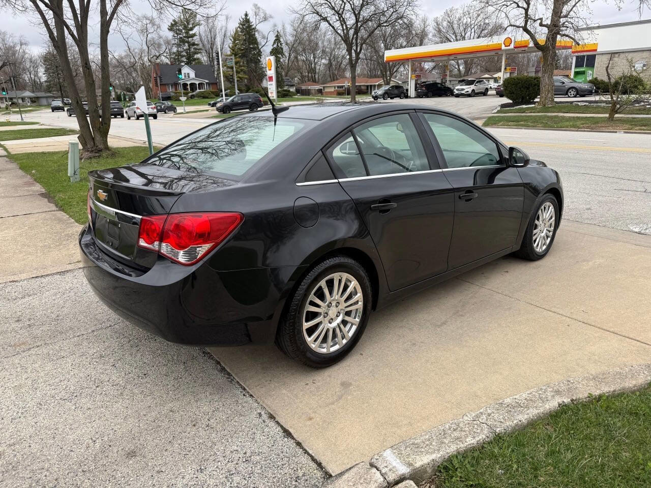 Used 2013 Chevrolet Cruze Eco image 11