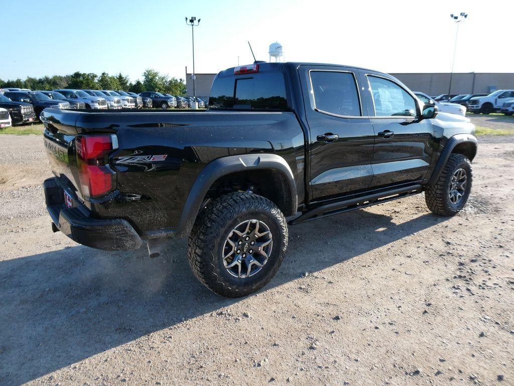 New 2026 Chevrolet Colorado ZR2 w/ Technology Package AWD/4WD image 4