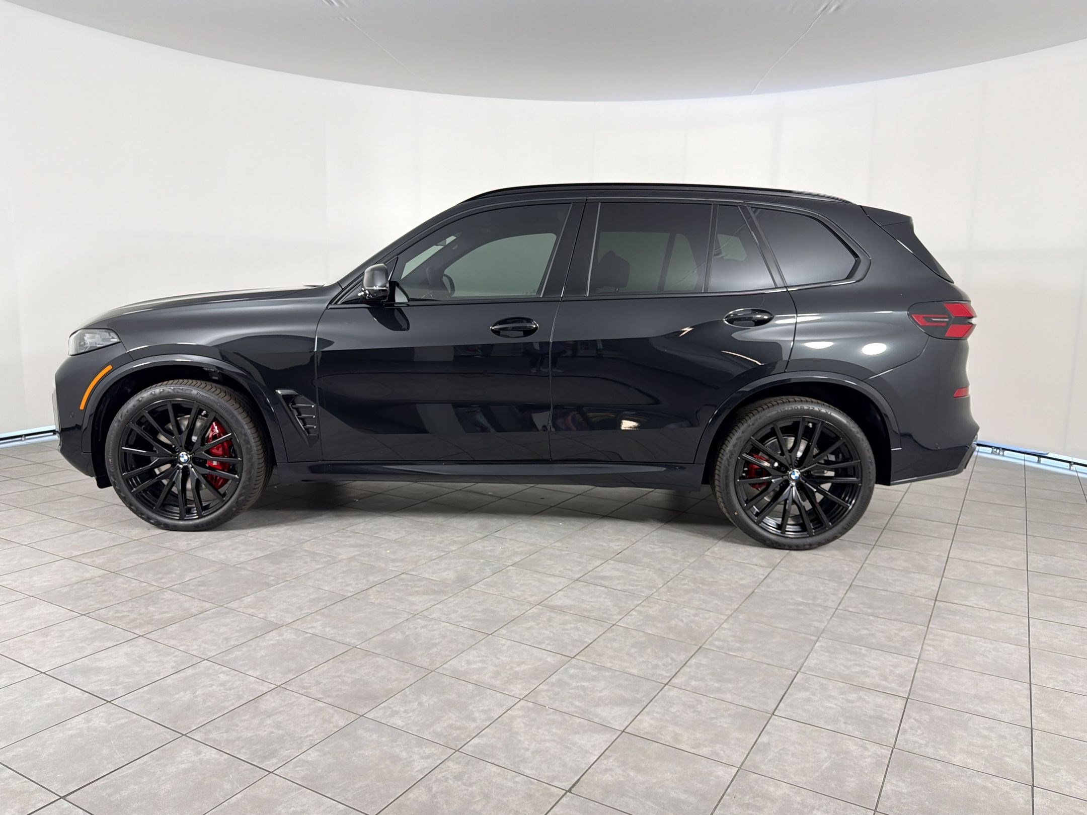 New 2026 BMW X5 xDrive40i AWD/4WD image 2