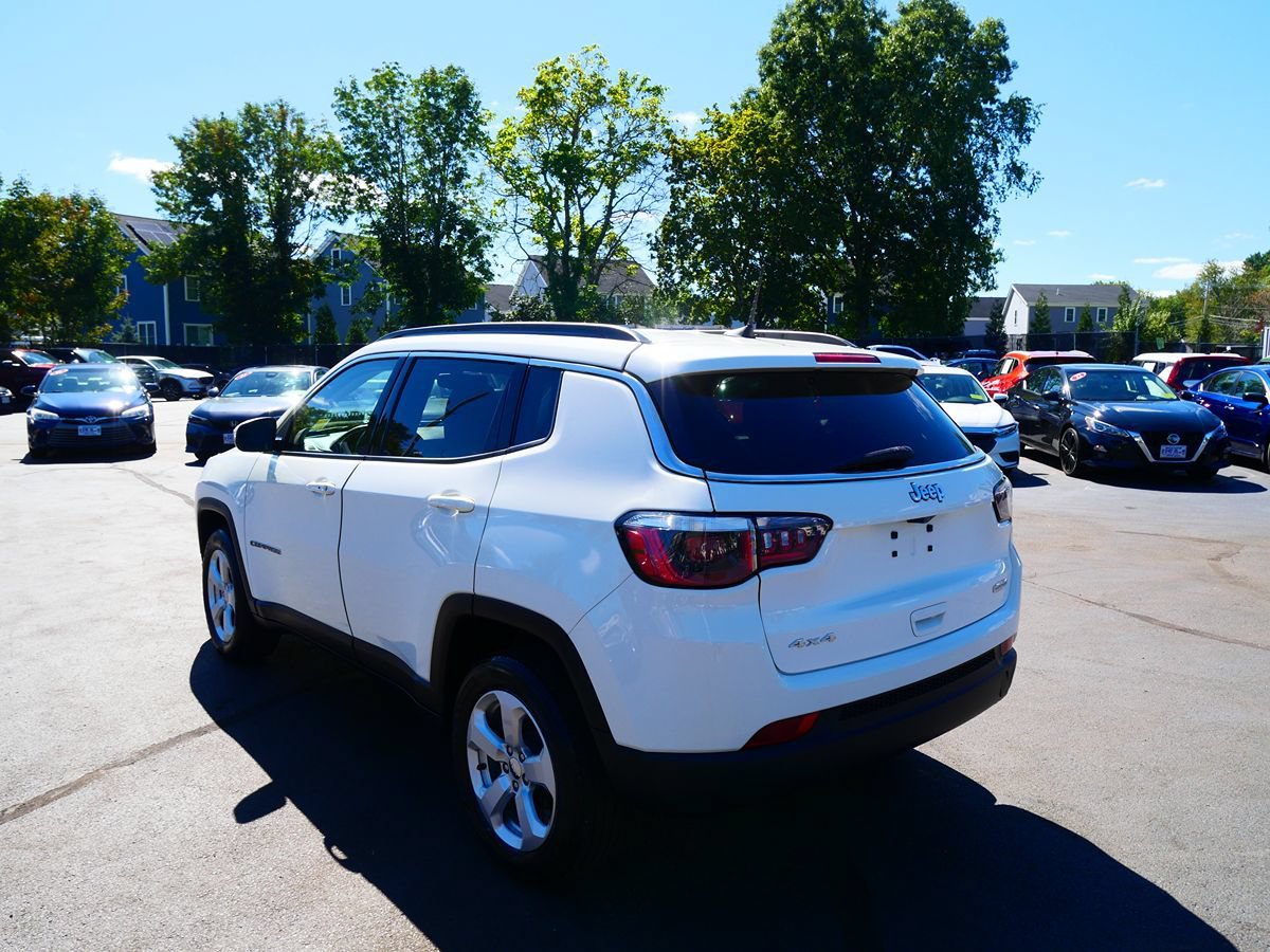 Used 2019 Jeep Compass Latitude w/ Popular Equipment Group AWD/4WD image 4