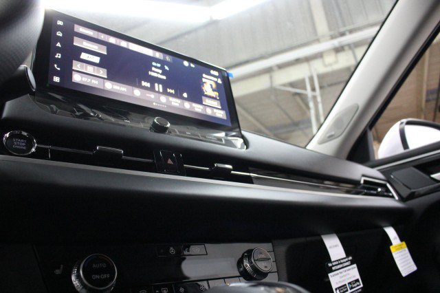 New 2026 Mitsubishi Outlander SE AWD/4WD image 12