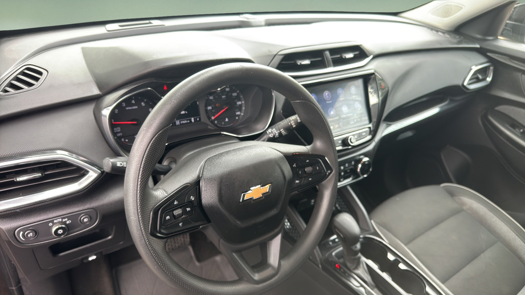 Used 2023 Chevrolet TrailBlazer LT w/ Convenience Package AWD/4WD image 16