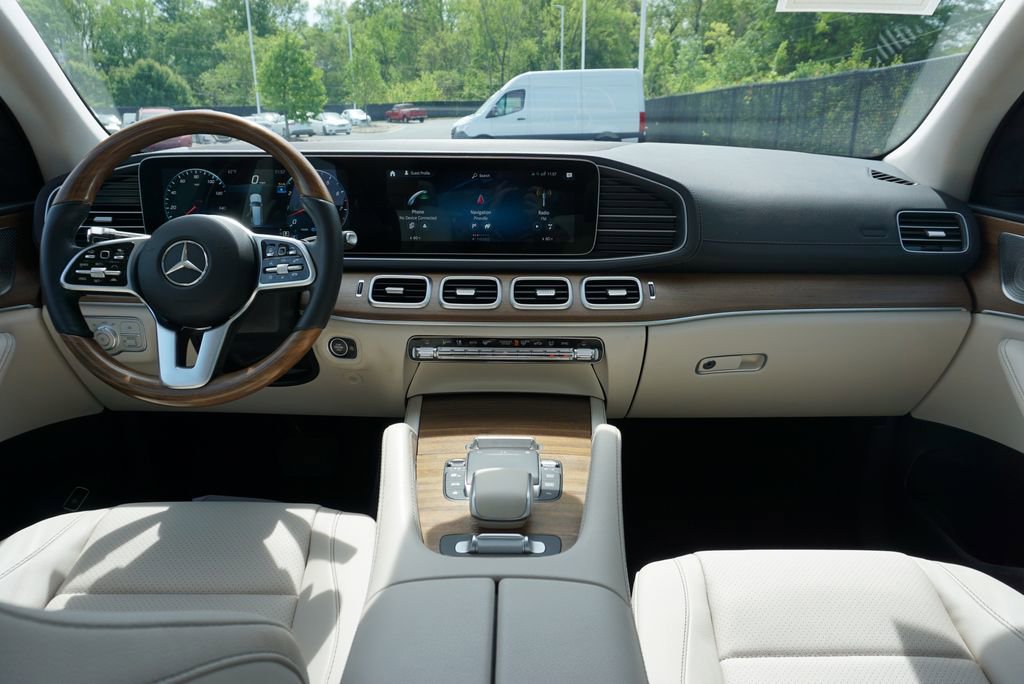 Used 2022 Mercedes-Benz GLS 450 4MATIC image 45