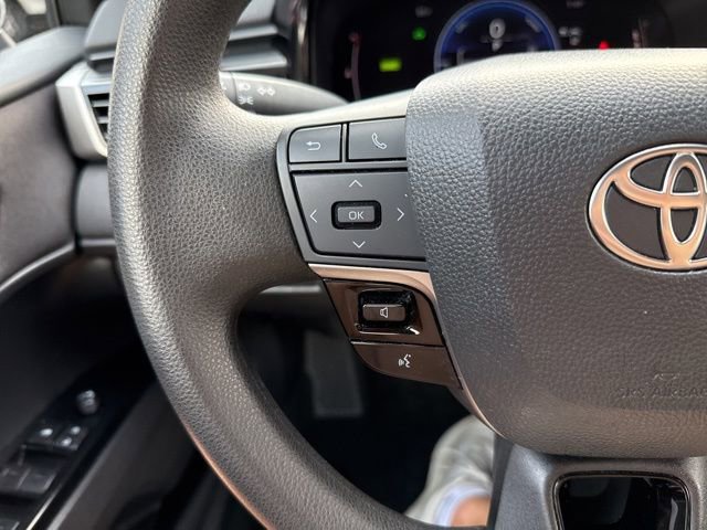 Used 2025 Toyota Camry LE image 22