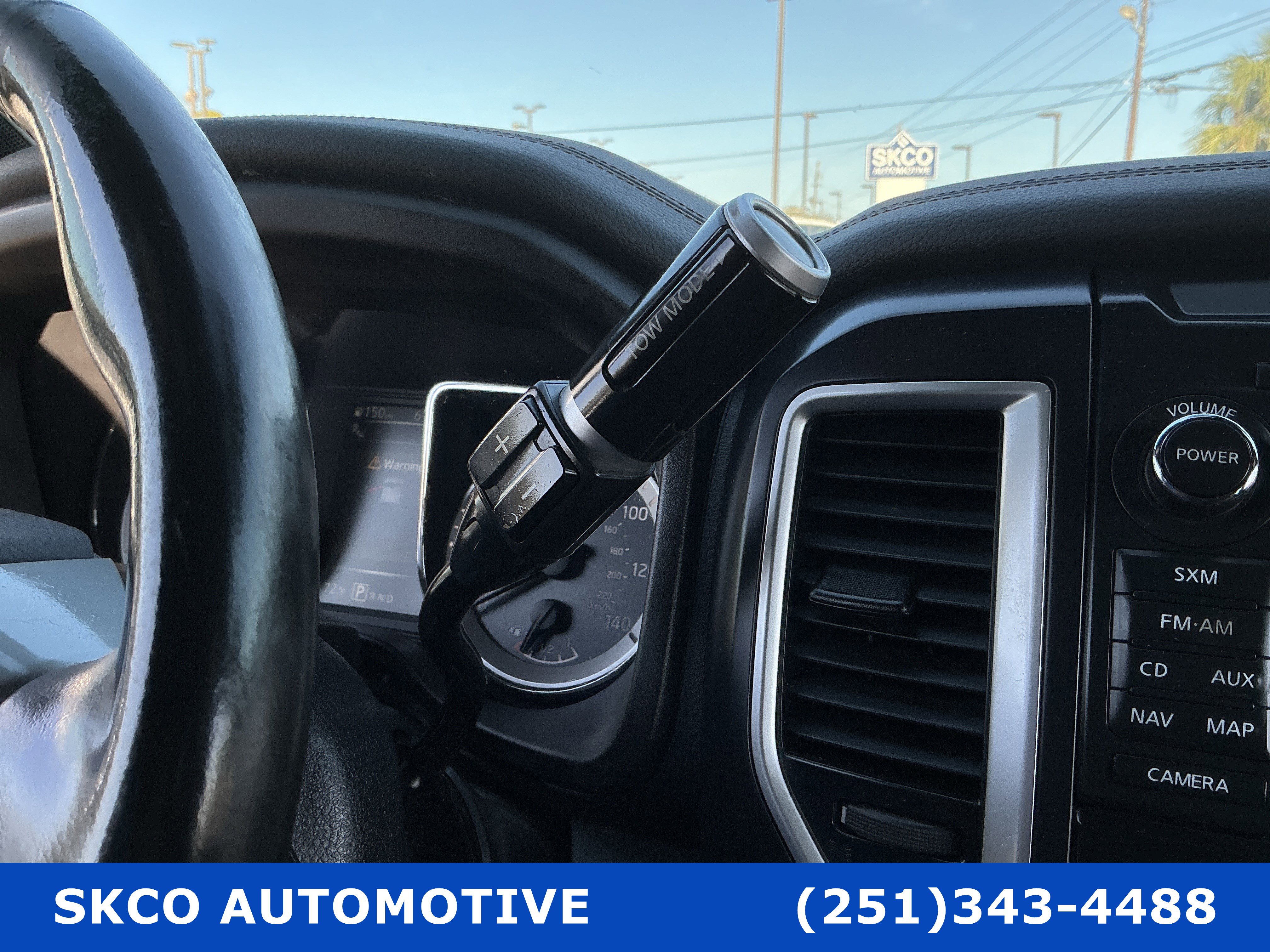 Used 2018 Nissan Titan SL w/ Midnight Edition image 23