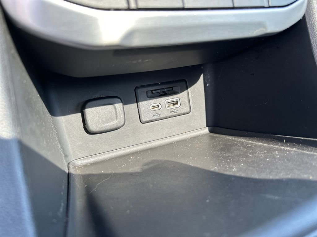 Used 2021 GMC Acadia SLT w/ LPO, Black Accent Package AWD/4WD image 36