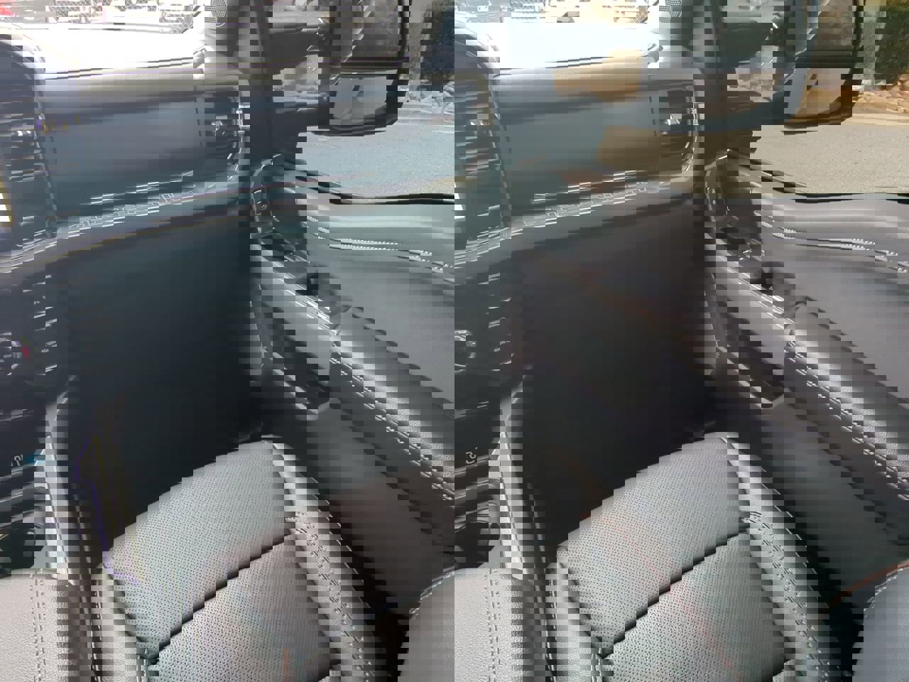 Used 2024 Ford F250 Lariat w/ Chrome Package image 15