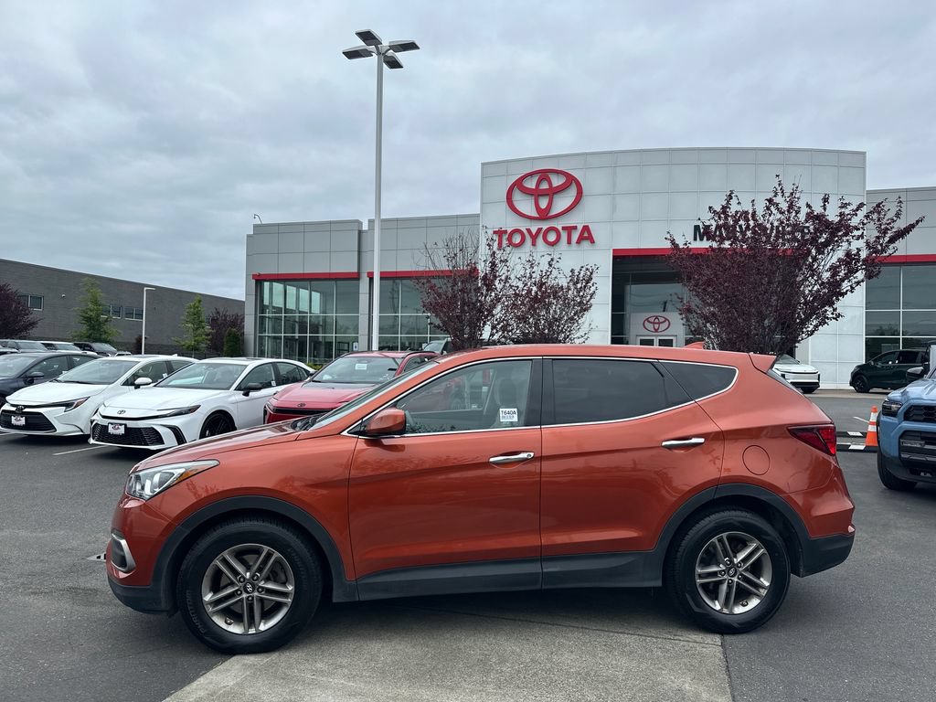 Used 2017 Hyundai Santa Fe Sport AWD/4WD image 2