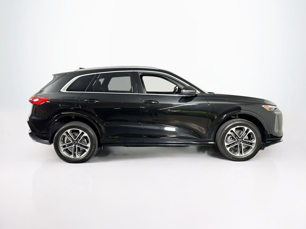 Used 2025 Audi Q5 Premium w/ Convenience Package AWD/4WD image 20