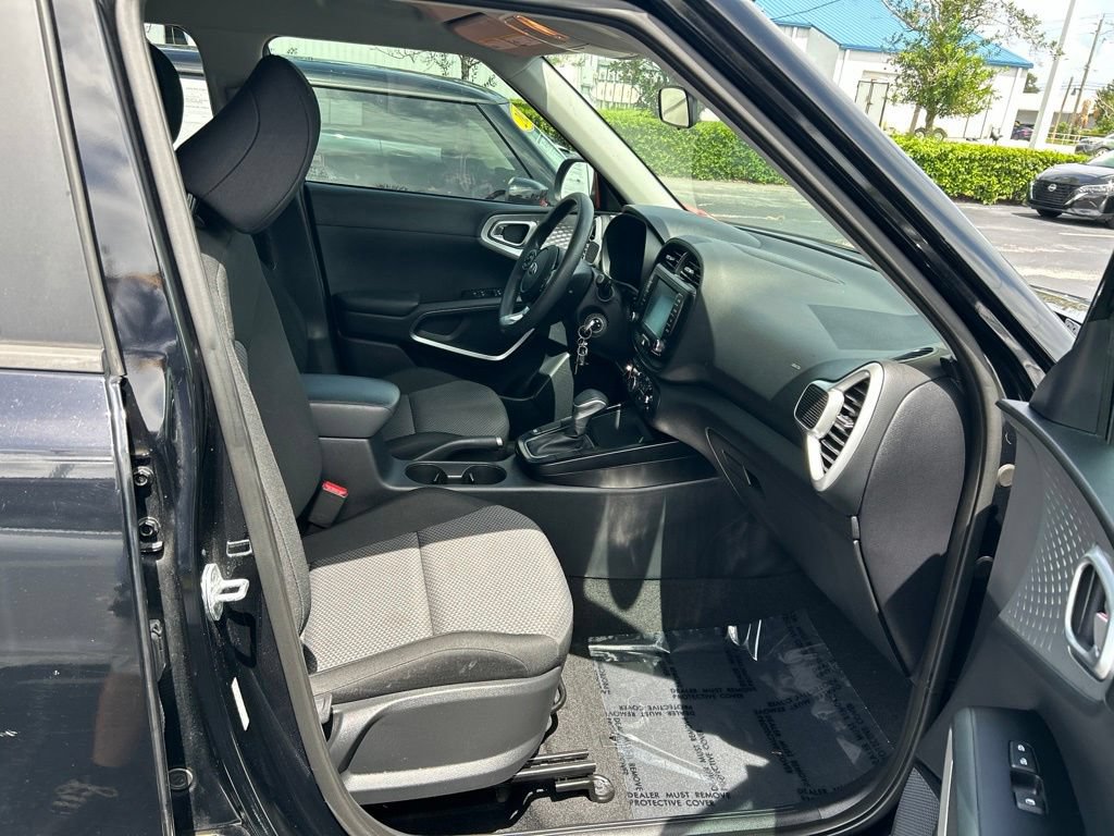 Used 2020 Kia Soul LX FWD image 39