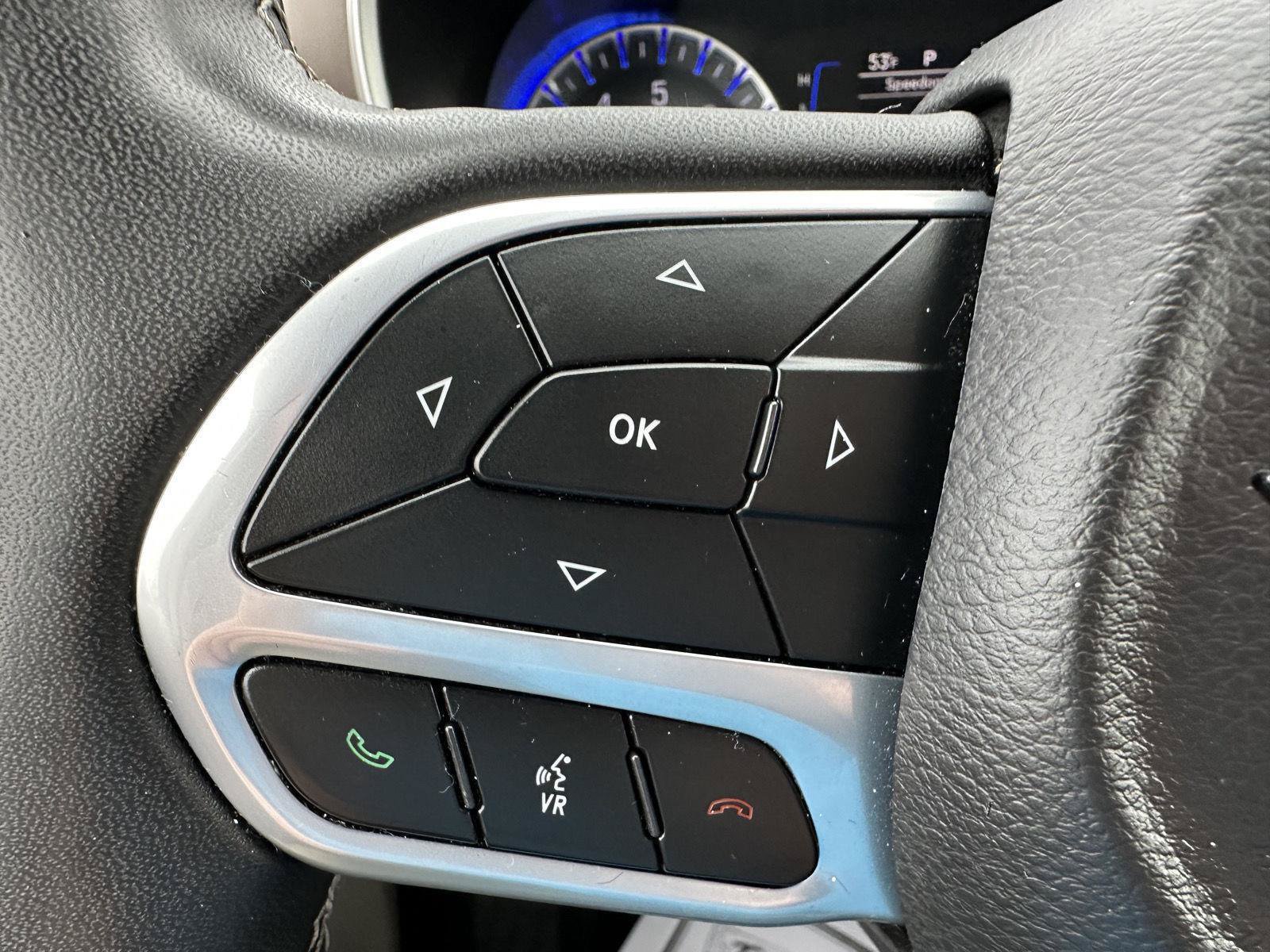 Used 2023 Chrysler Voyager LX FWD image 21