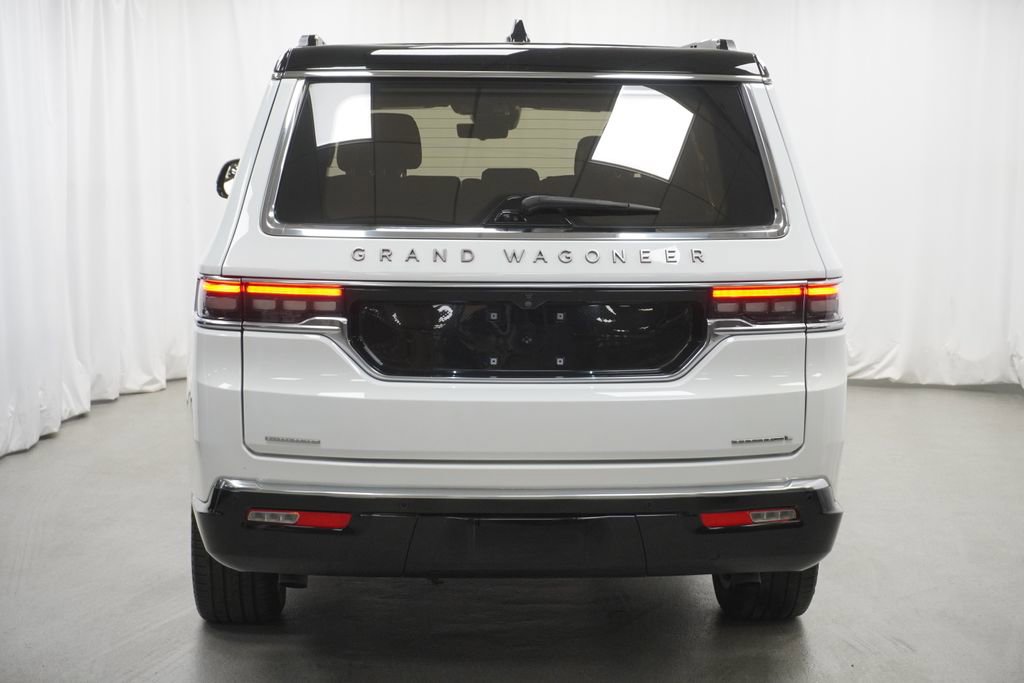 Used 2023 Jeep Grand Wagoneer L Series III w/ HD Trailer Tow Package AWD/4WD image 11