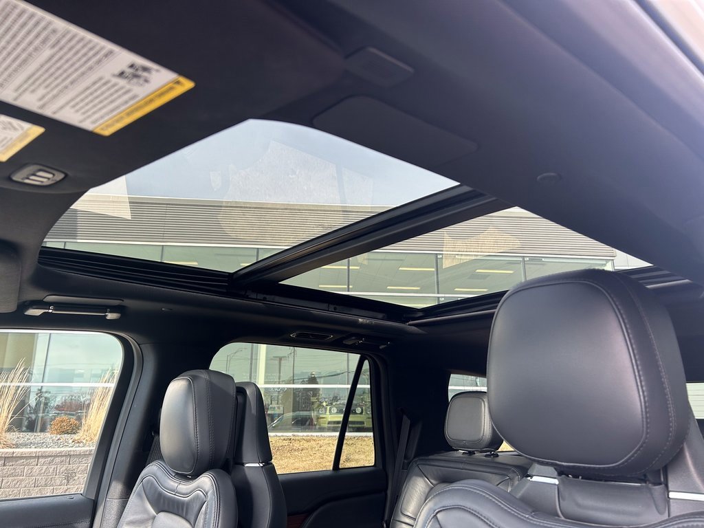 Used 2023 Lincoln Navigator Reserve image 23